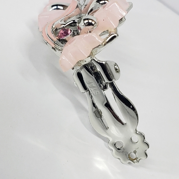 Vintage STAR Pink Thermoset Flowers with Pink Enamel and Silver Clips - Picture 5 of 8